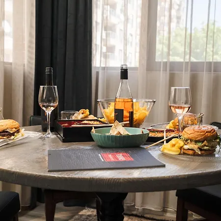 а17 - Next To Rowing Channel And Hospitals 아파트 *