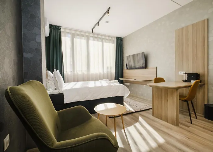 а17 - Next To Rowing Channel And Hospitals 아파트