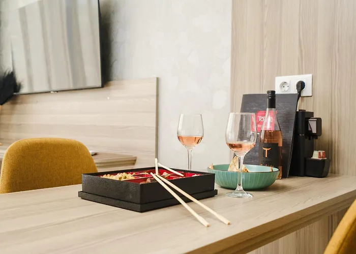 а17 - Next To Rowing Channel And Hospitals * 플로브디프