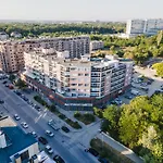 а17 - Next To Rowing Channel And Hospitals Apartment *