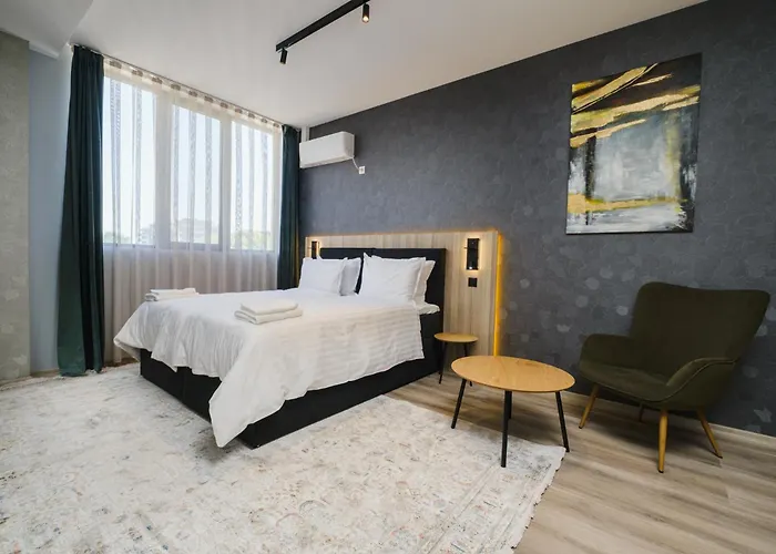 а17 - Next To Rowing Channel And Hospitals Apartment *